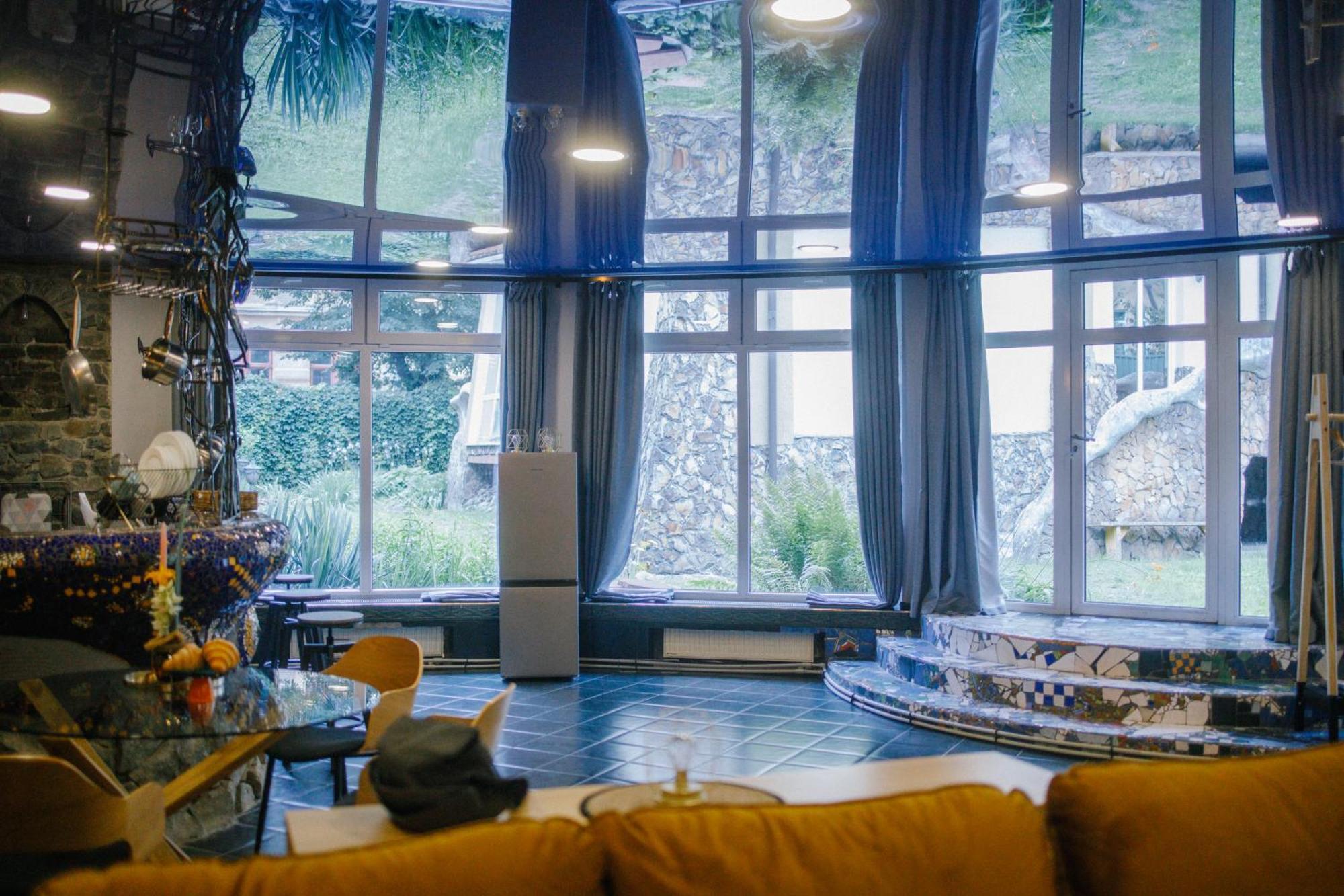 Gaudi Apartment In Lviv Eksteriør billede