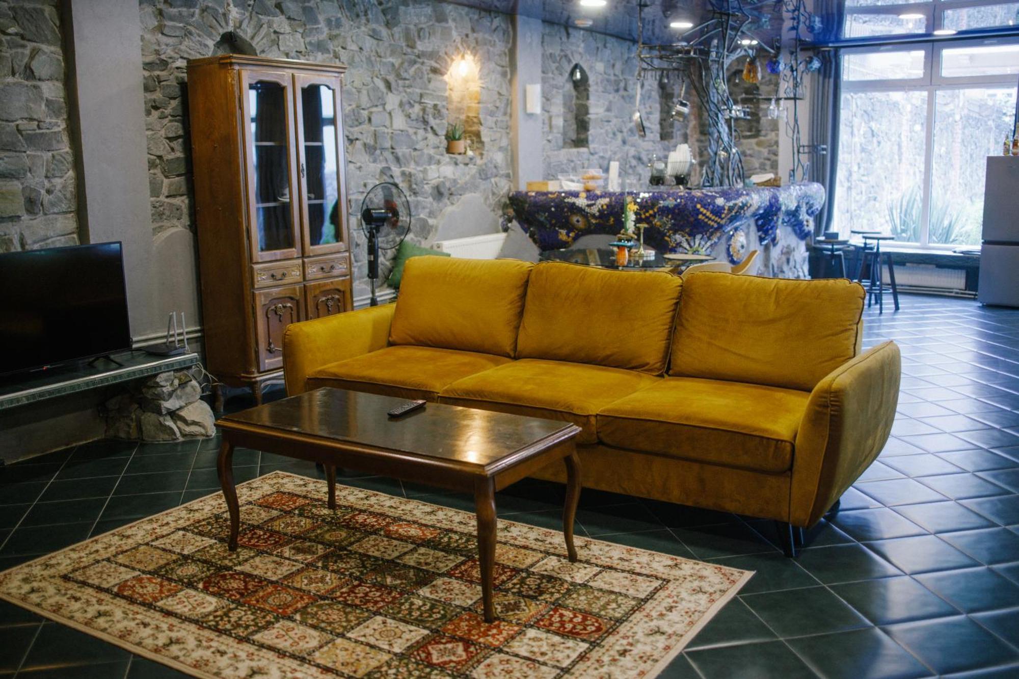 Gaudi Apartment In Lviv Eksteriør billede